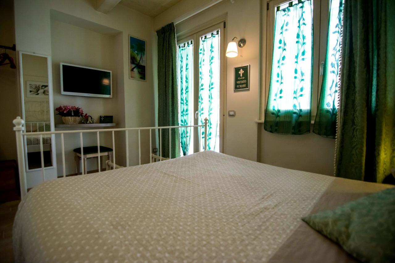 Bed and Breakfast Il Piccolo Giglio Porto SantʼElpidio Exterior foto